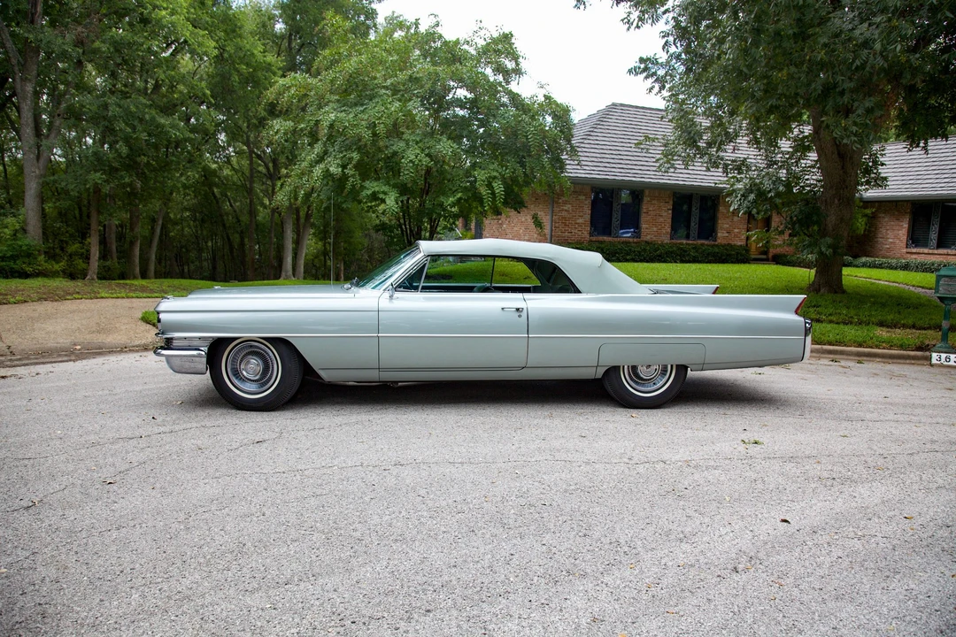 1963 Cadillac Series 62 6th Gen - Image 9 of 31