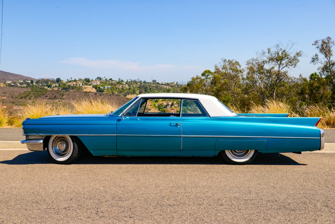 1963 Cadillac Series 62 6th Gen - Image 10 of 31