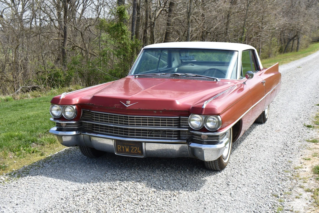 1963 Cadillac Series 62 6th Gen - Image 2 of 31