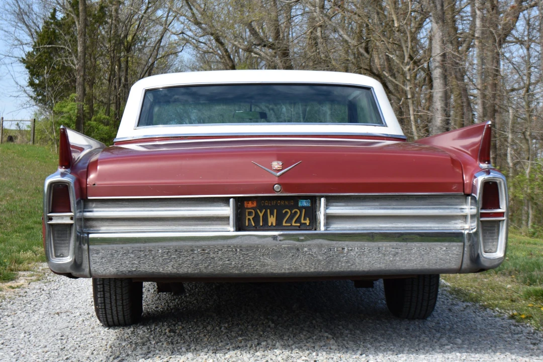 1963 Cadillac Series 62 6th Gen - Image 11 of 31