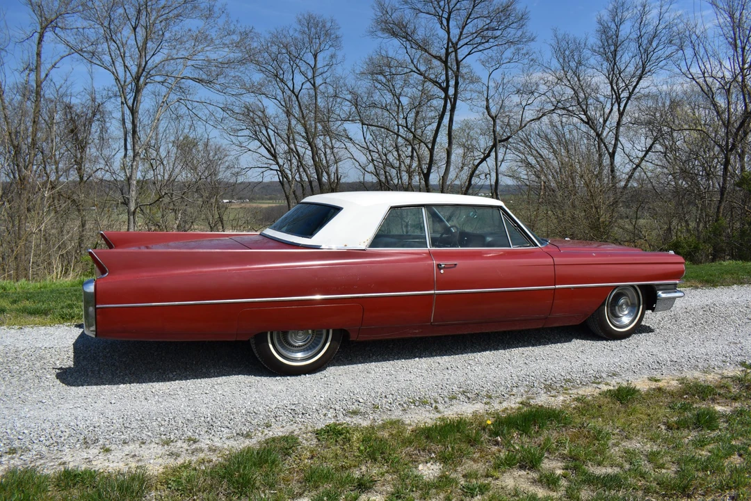 1963 Cadillac Series 62 6th Gen - Image 16 of 31