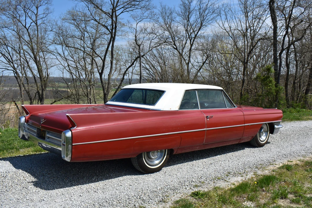 1963 Cadillac Series 62 6th Gen - Image 15 of 31