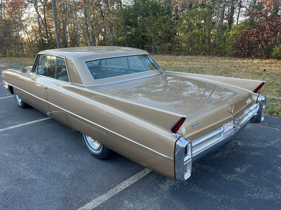 1963 Cadillac Series 62 6th Gen - Image 5 of 31