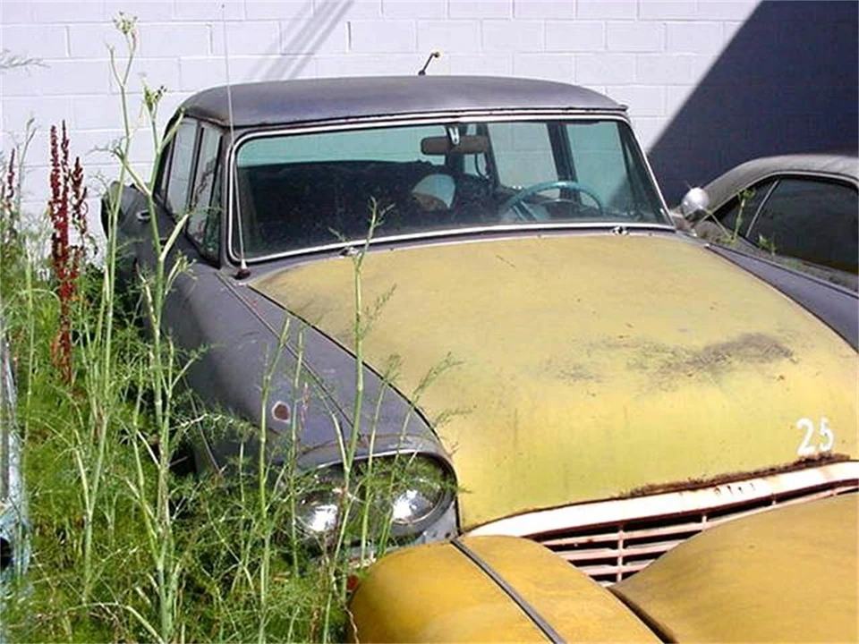 1963 Checker - Image 5 of 5