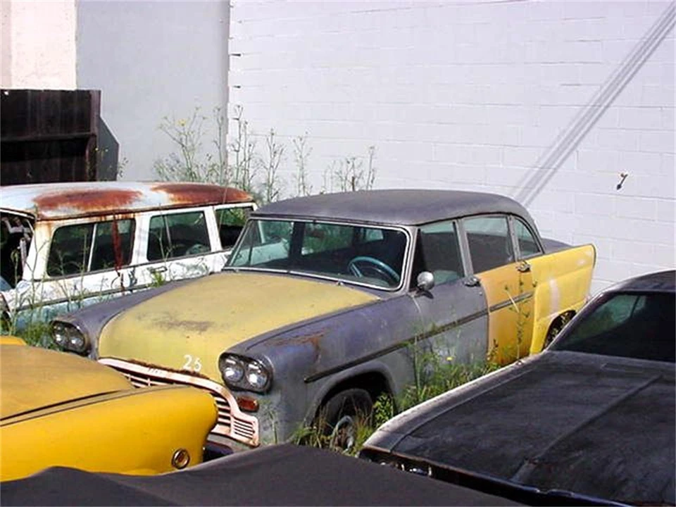 1963 Checker - Image 3 of 5