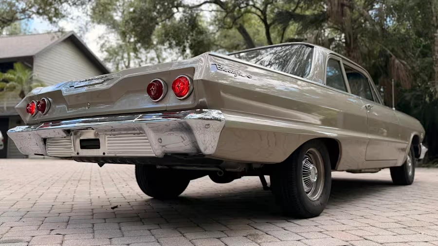 1963 Chevrolet Biscayne - Image 10 of 31