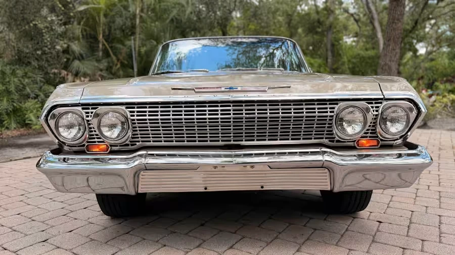 1963 Chevrolet Biscayne - Image 4 of 31