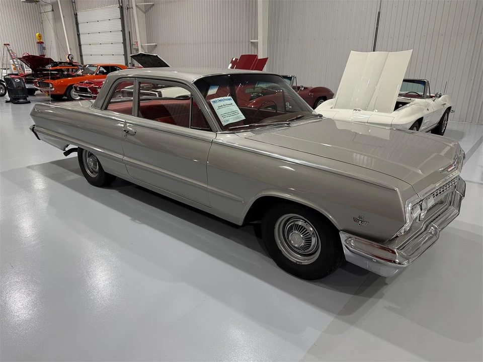 1963 Chevrolet Biscayne - Image 10 of 31