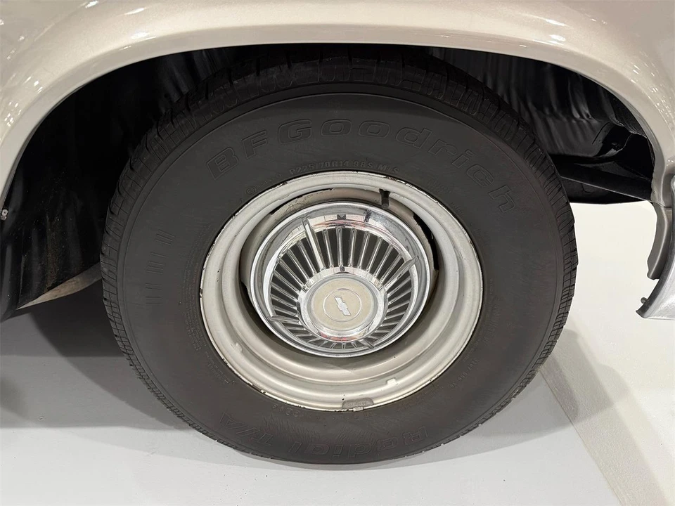 1963 Chevrolet Biscayne - Image 15 of 31