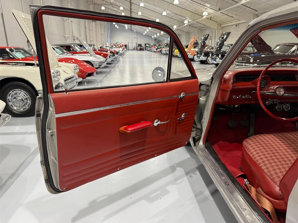 1963 Chevrolet Biscayne - Image 17 of 31