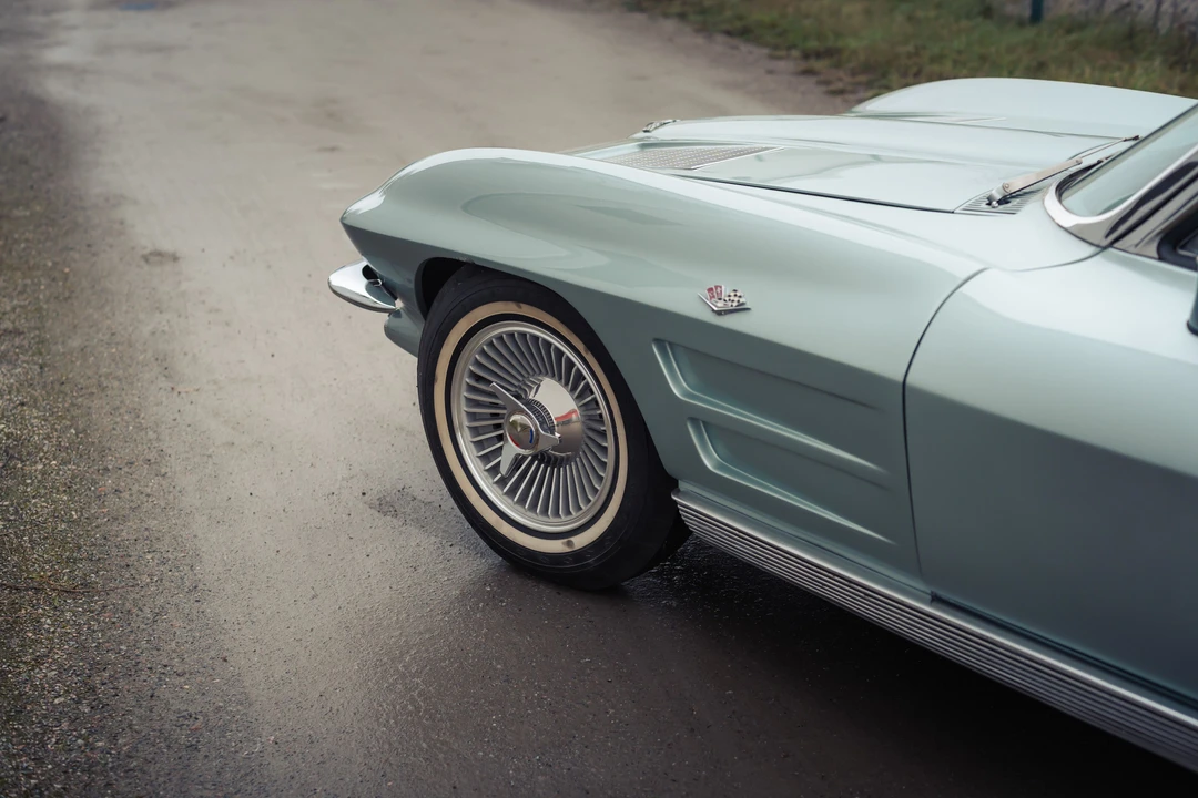 1963 Chevrolet Corvette C2 - Image 19 of 31