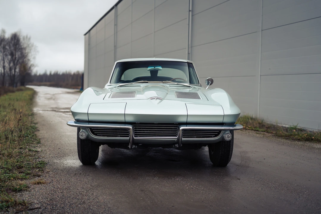 1963 Chevrolet Corvette C2 - Image 18 of 31