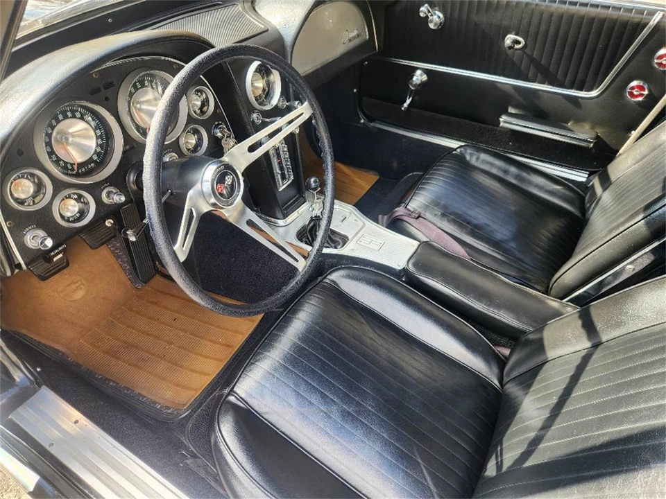 1963 Chevrolet Corvette C2 - Image 15 of 31
