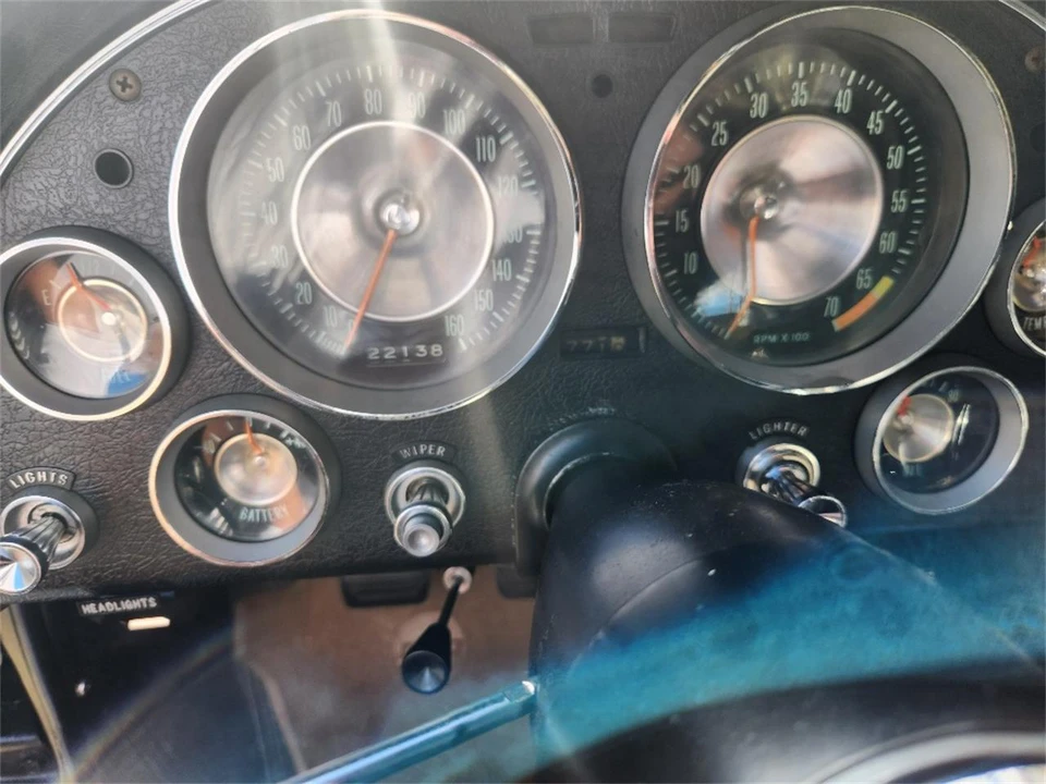 1963 Chevrolet Corvette C2 - Image 17 of 31