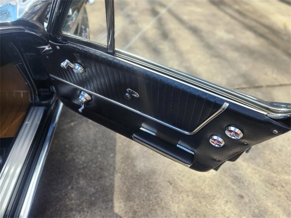 1963 Chevrolet Corvette C2 - Image 23 of 31