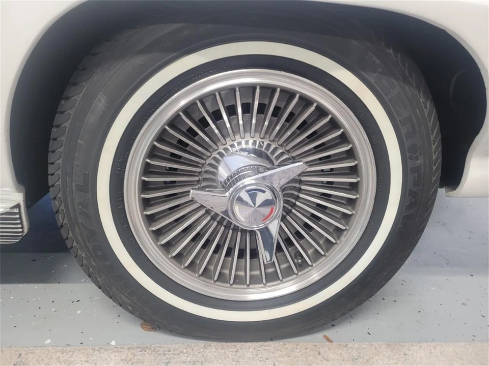1963 Chevrolet Corvette C2 - Image 24 of 31