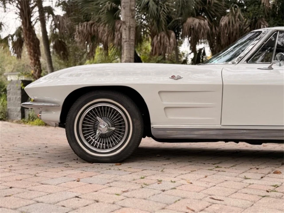1963 Chevrolet Corvette C2 - Image 12 of 31