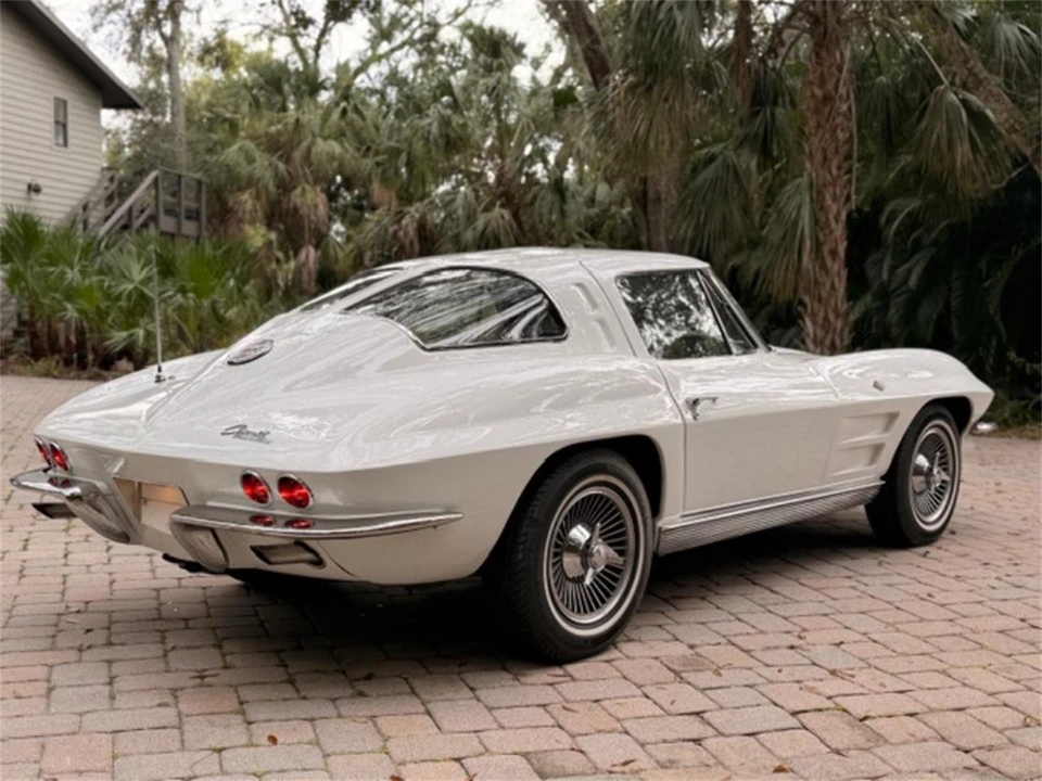 1963 Chevrolet Corvette C2 - Image 8 of 31