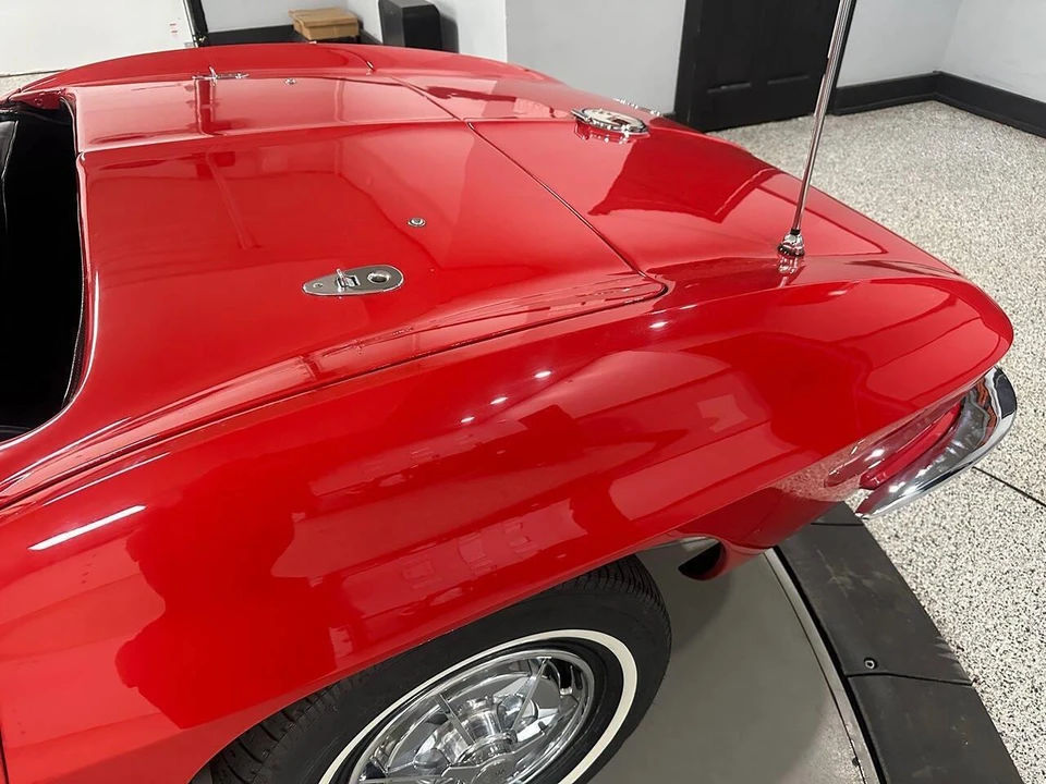 1963 Chevrolet Corvette C2 - Image 22 of 31