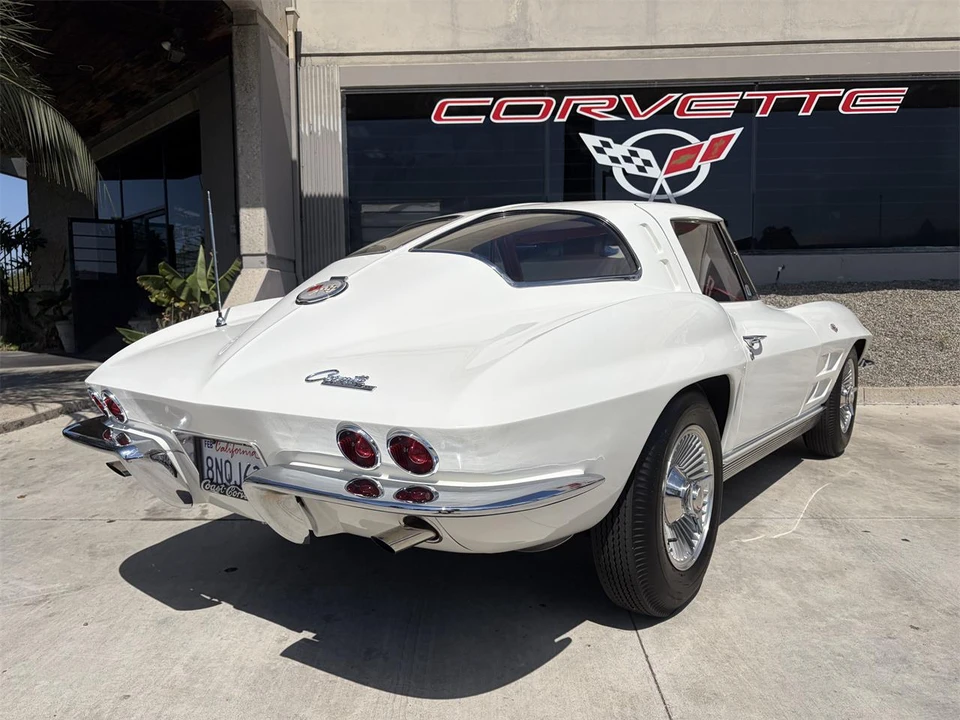 1963 Chevrolet Corvette C2 - Image 11 of 31