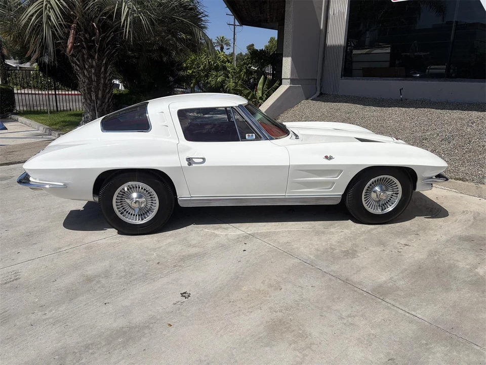 1963 Chevrolet Corvette C2 - Image 15 of 31