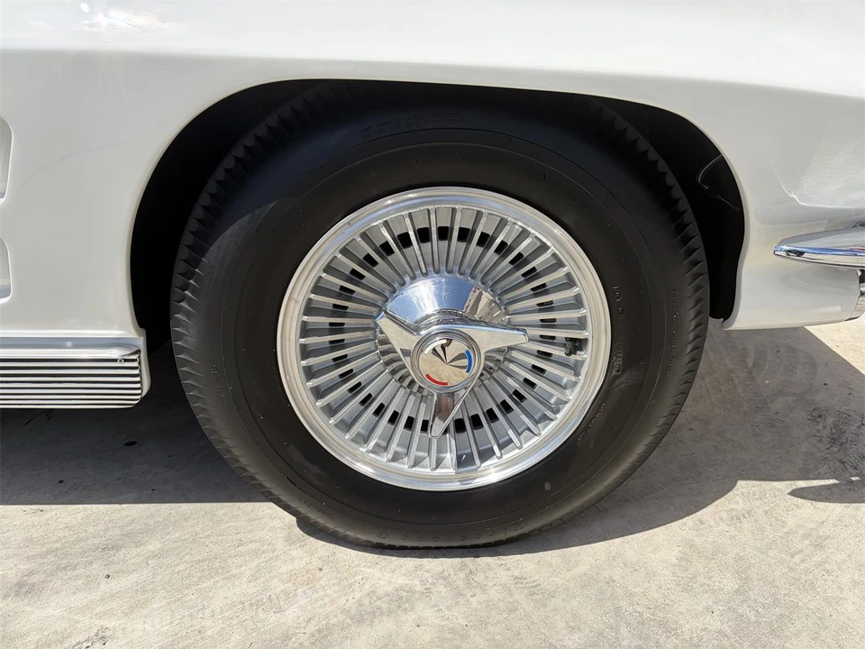 1963 Chevrolet Corvette C2 - Image 17 of 31