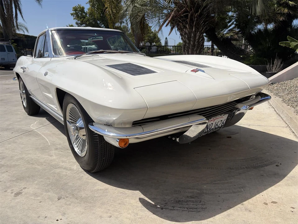 1963 Chevrolet Corvette C2 - Image 19 of 31
