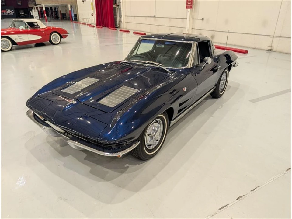 1963 Chevrolet Corvette C2 - Image 4 of 17