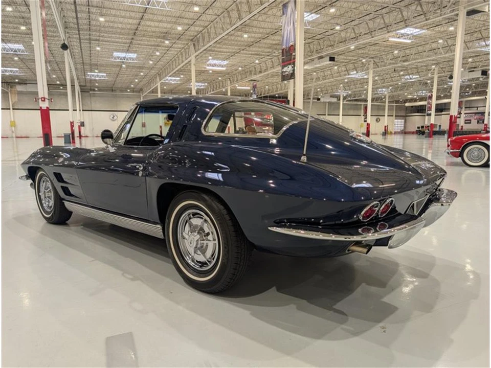 1963 Chevrolet Corvette C2 - Image 6 of 17