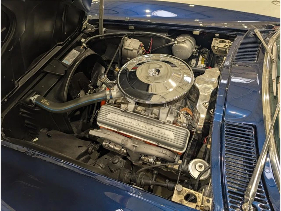 1963 Chevrolet Corvette C2 - Image 11 of 17