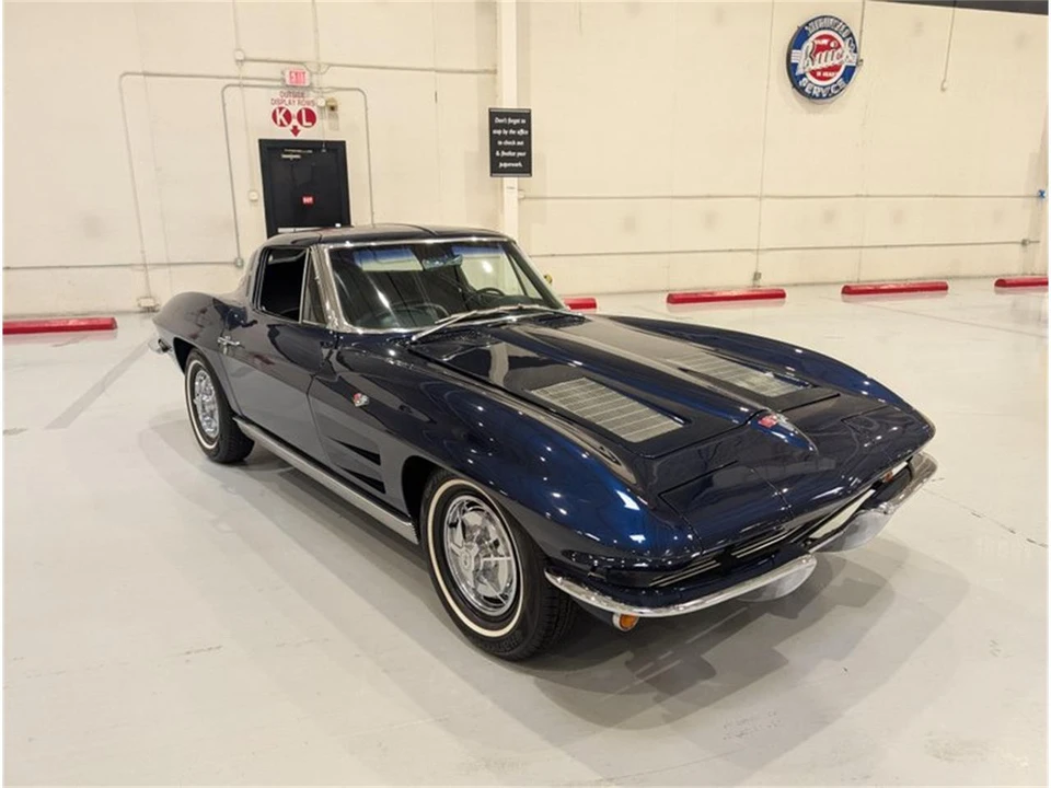 1963 Chevrolet Corvette C2 - Image 10 of 17