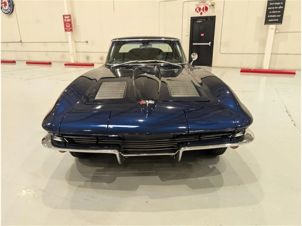1963 Chevrolet Corvette C2 - Image 2 of 17