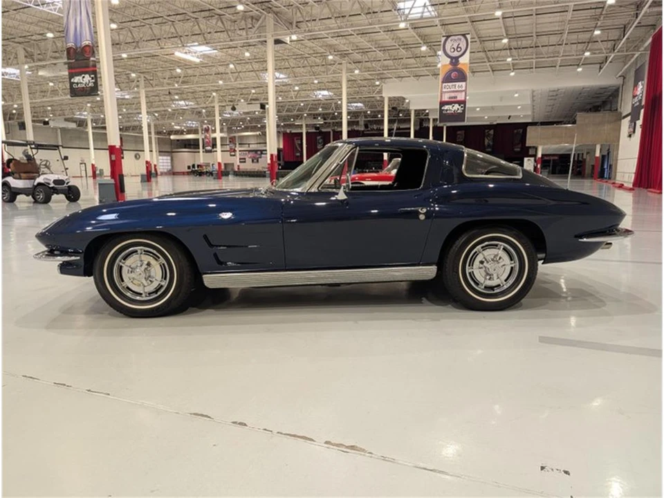 1963 Chevrolet Corvette C2 - Image 5 of 17
