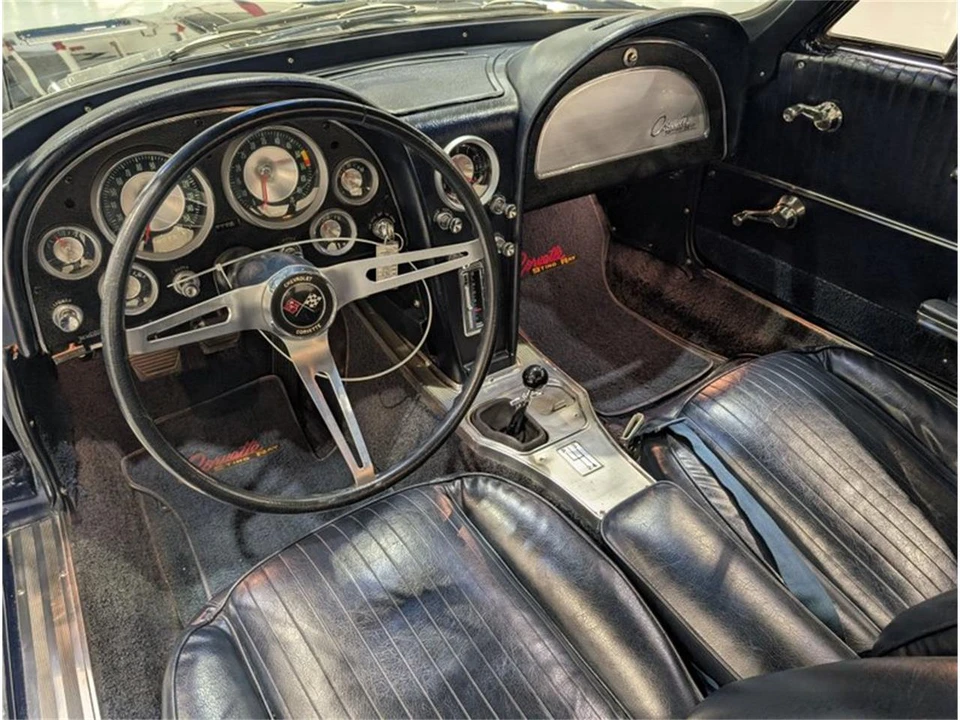 1963 Chevrolet Corvette C2 - Image 15 of 17