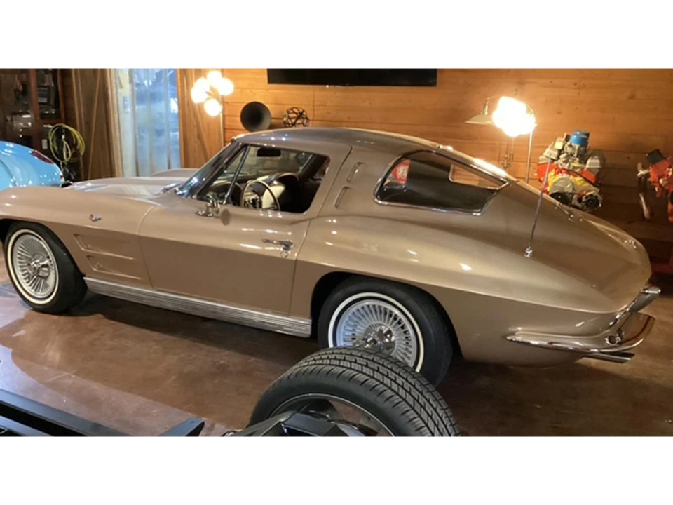 1963 Chevrolet Corvette C2 - Image 4 of 12