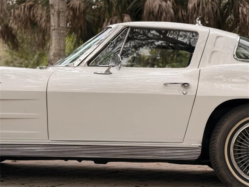 1963 Chevrolet Corvette C2 - Image 13 of 31