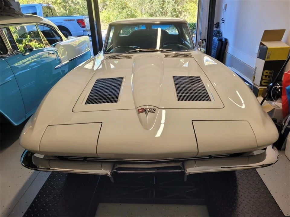 1963 Chevrolet Corvette C2 - Image 20 of 31