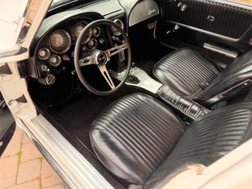 1963 Chevrolet Corvette C2 - Image 26 of 31