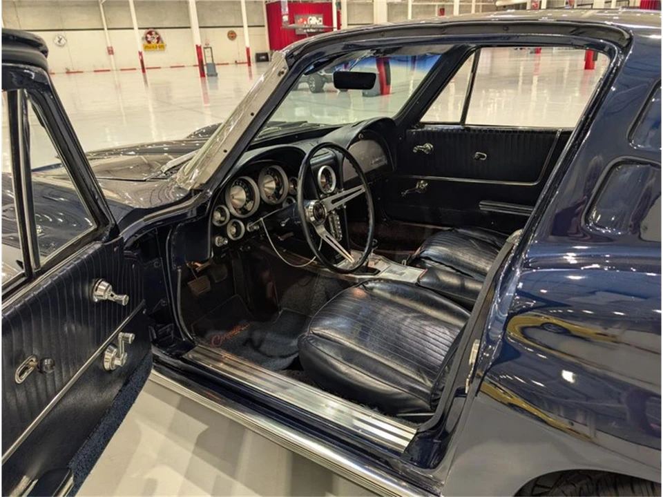 1963 Chevrolet Corvette C2 - Image 17 of 17