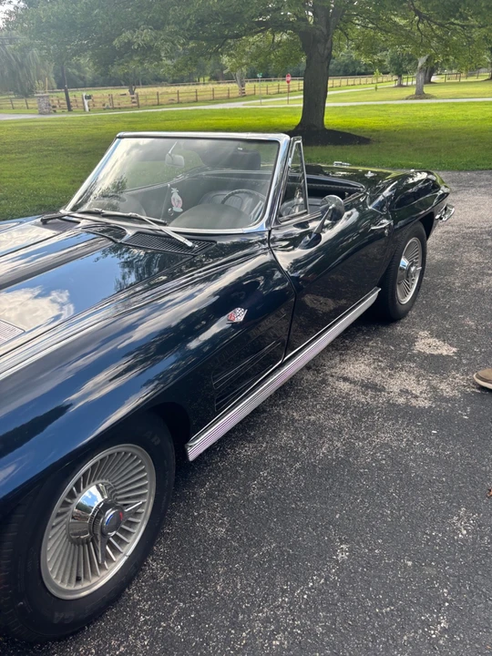 1963 Chevrolet Corvette C2 - Image 2 of 10