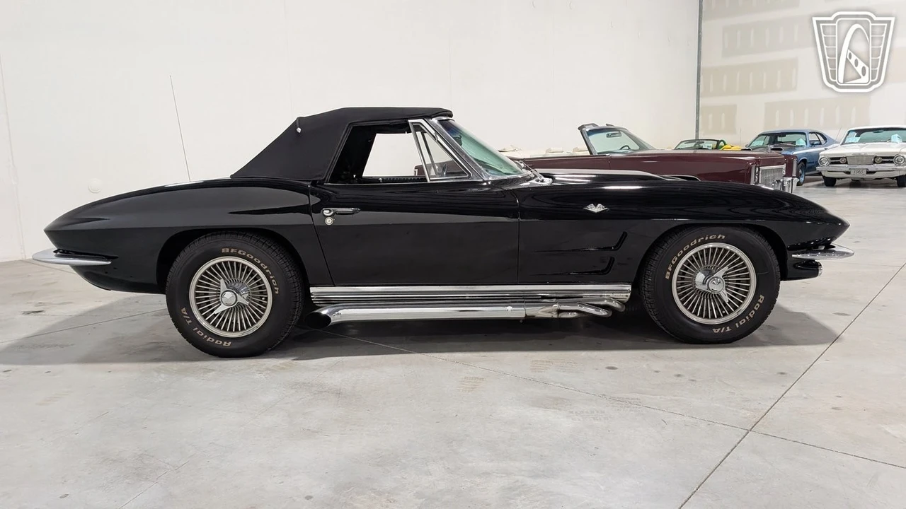 1963 Chevrolet Corvette C2 - Image 18 of 31