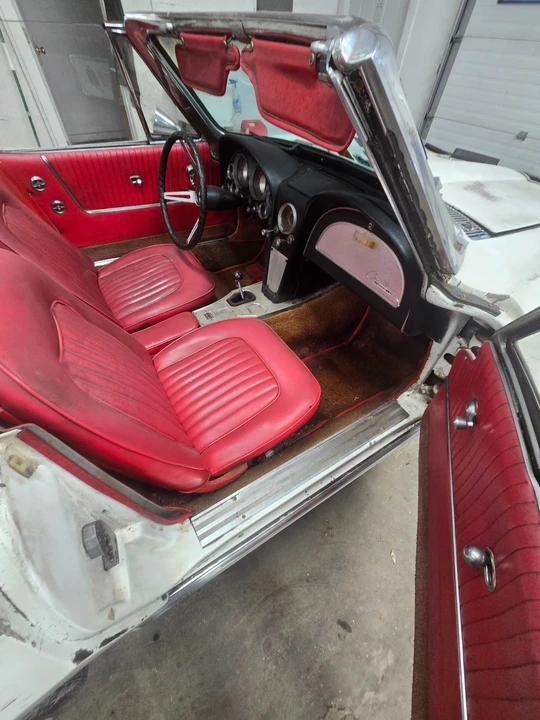 1963 Chevrolet Corvette C2 - Image 13 of 18