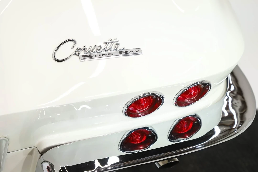 1963 Chevrolet Corvette C2 - Image 18 of 31