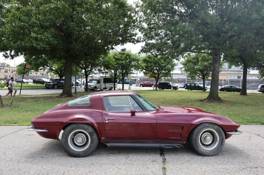 1963 Chevrolet Corvette C2 - Image 3 of 8