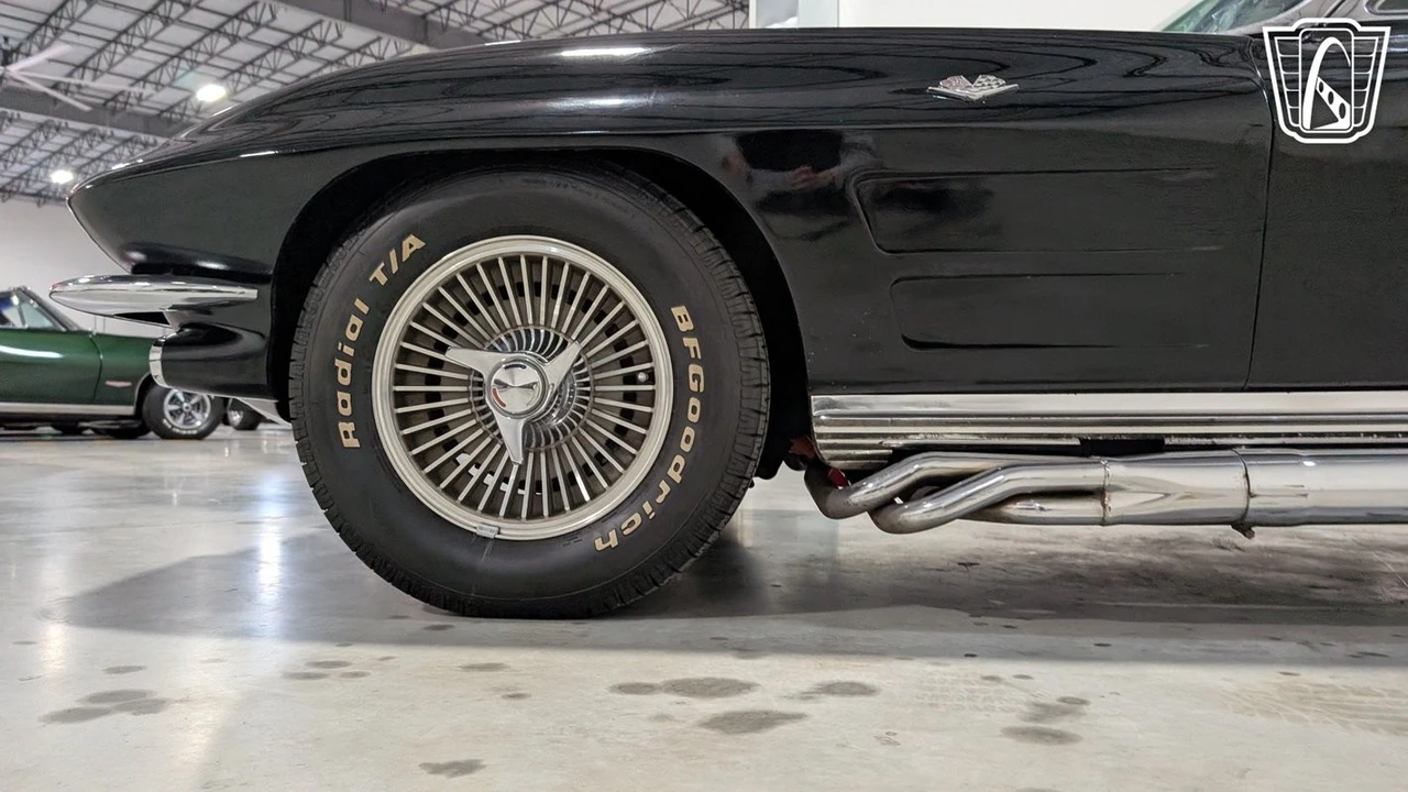 1963 Chevrolet Corvette C2 - Image 28 of 31
