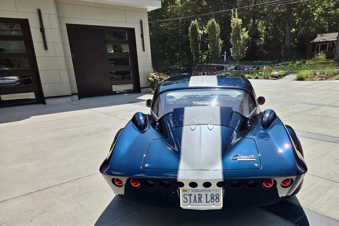 1963 Chevrolet Corvette C2 - Image 14 of 31