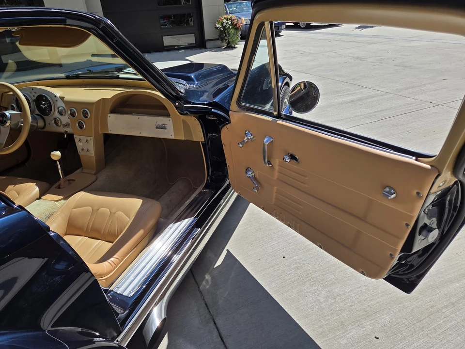 1963 Chevrolet Corvette C2 - Image 31 of 31