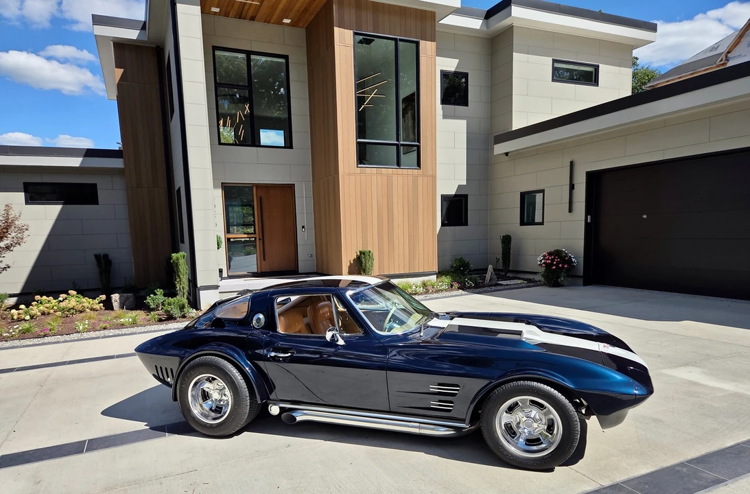 1963 Chevrolet Corvette C2 - Image 6 of 31