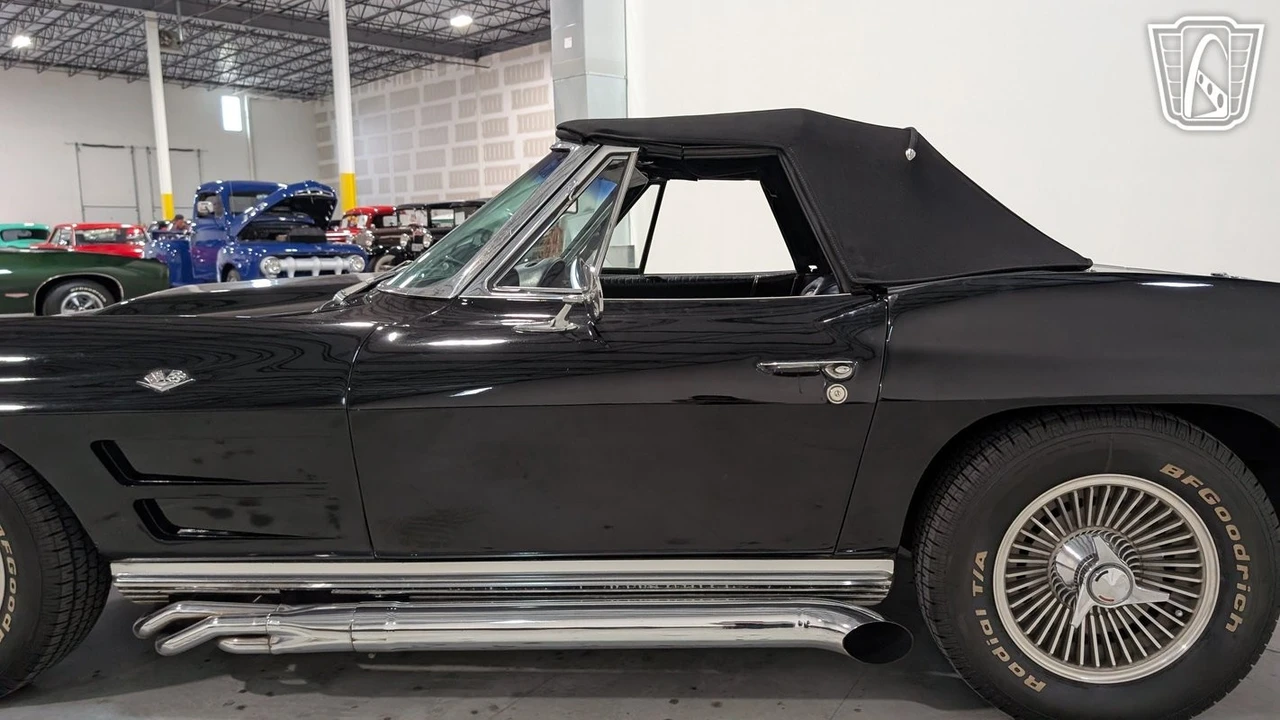 1963 Chevrolet Corvette C2 - Image 30 of 31
