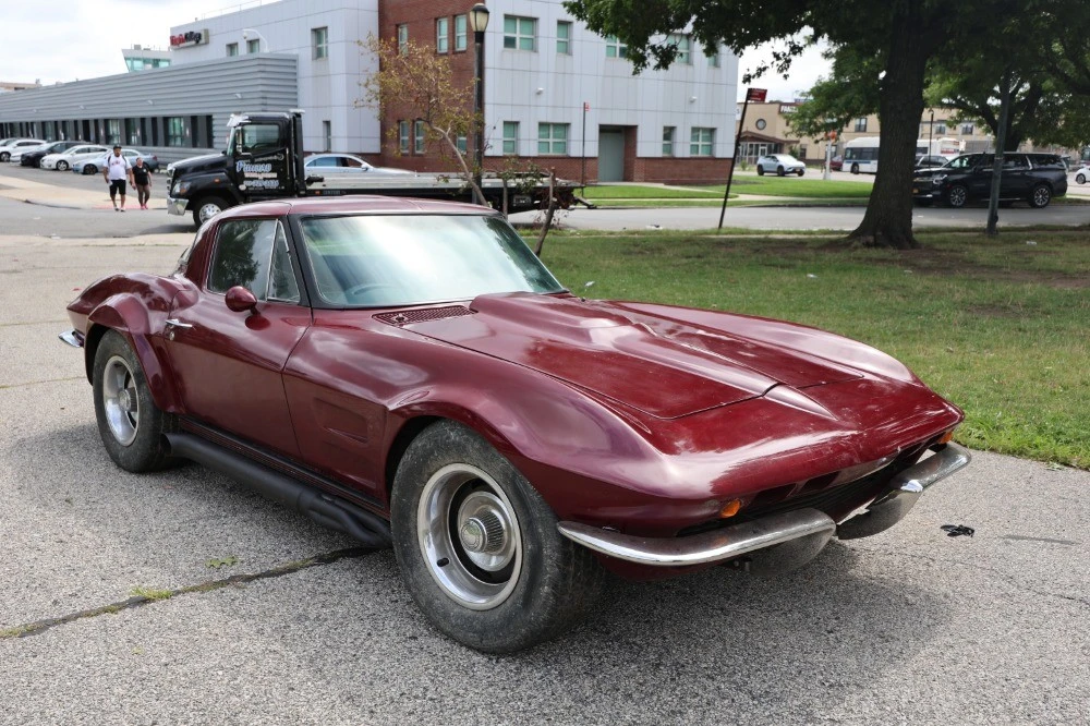1963 Chevrolet Corvette C2 - Image 2 of 8